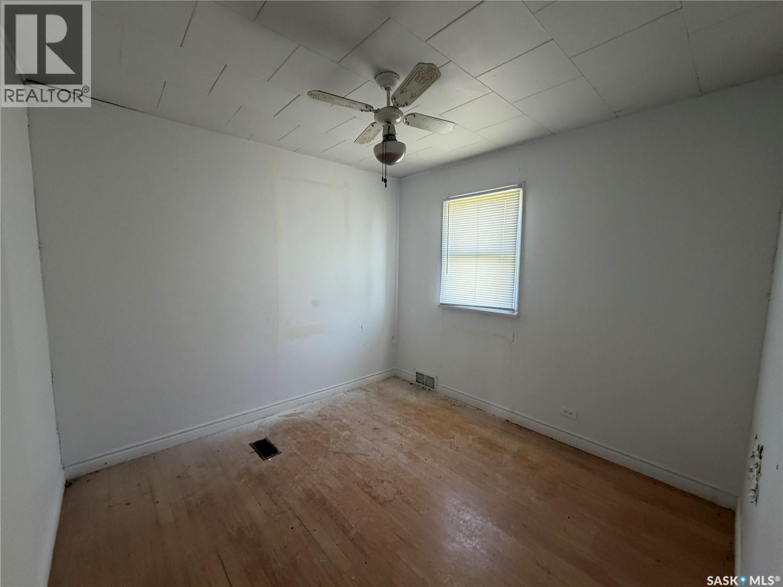 110 7th Avenue, Aberdeen, Saskatchewan  S0K 0A0 - Photo 10 - SK048659