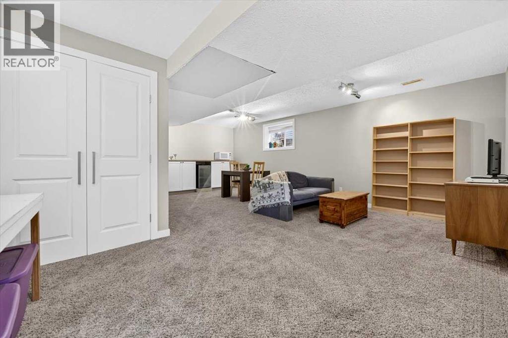 781 Stonehaven Drive photo 33