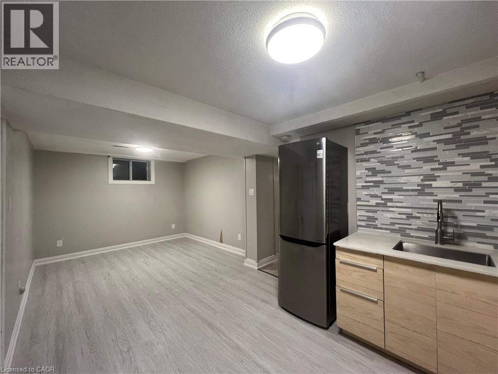 5002 WILLOWOOD Drive Unit# Basement, Mississauga, Ontario
