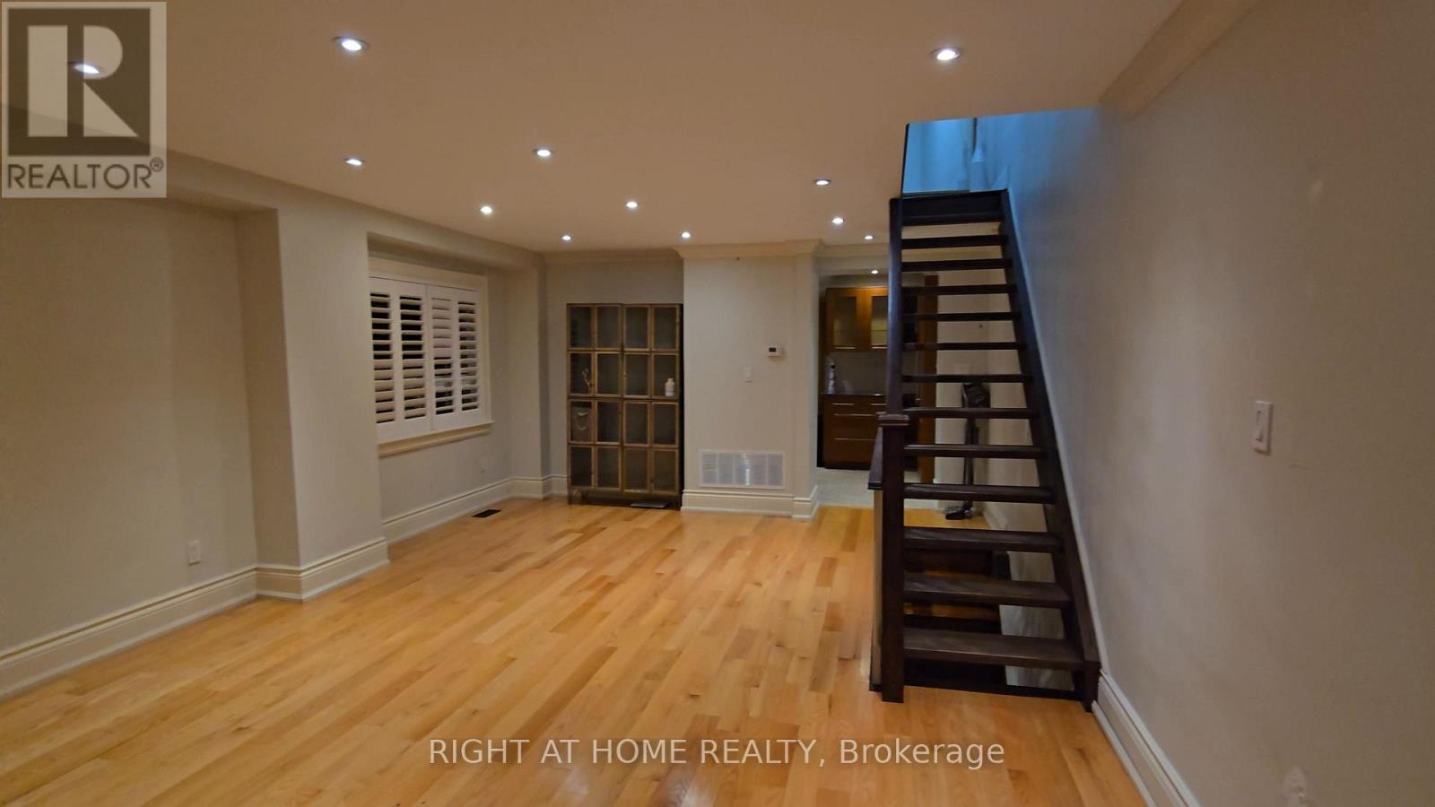 43 Bowie Avenue, Toronto, Ontario  M6E 2P2 - Photo 2 - W13650952