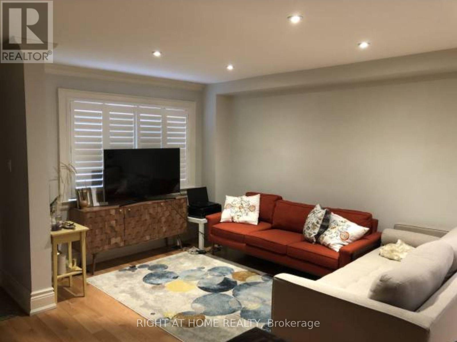 43 Bowie Avenue, Toronto, Ontario  M6E 2P2 - Photo 4 - W13650952