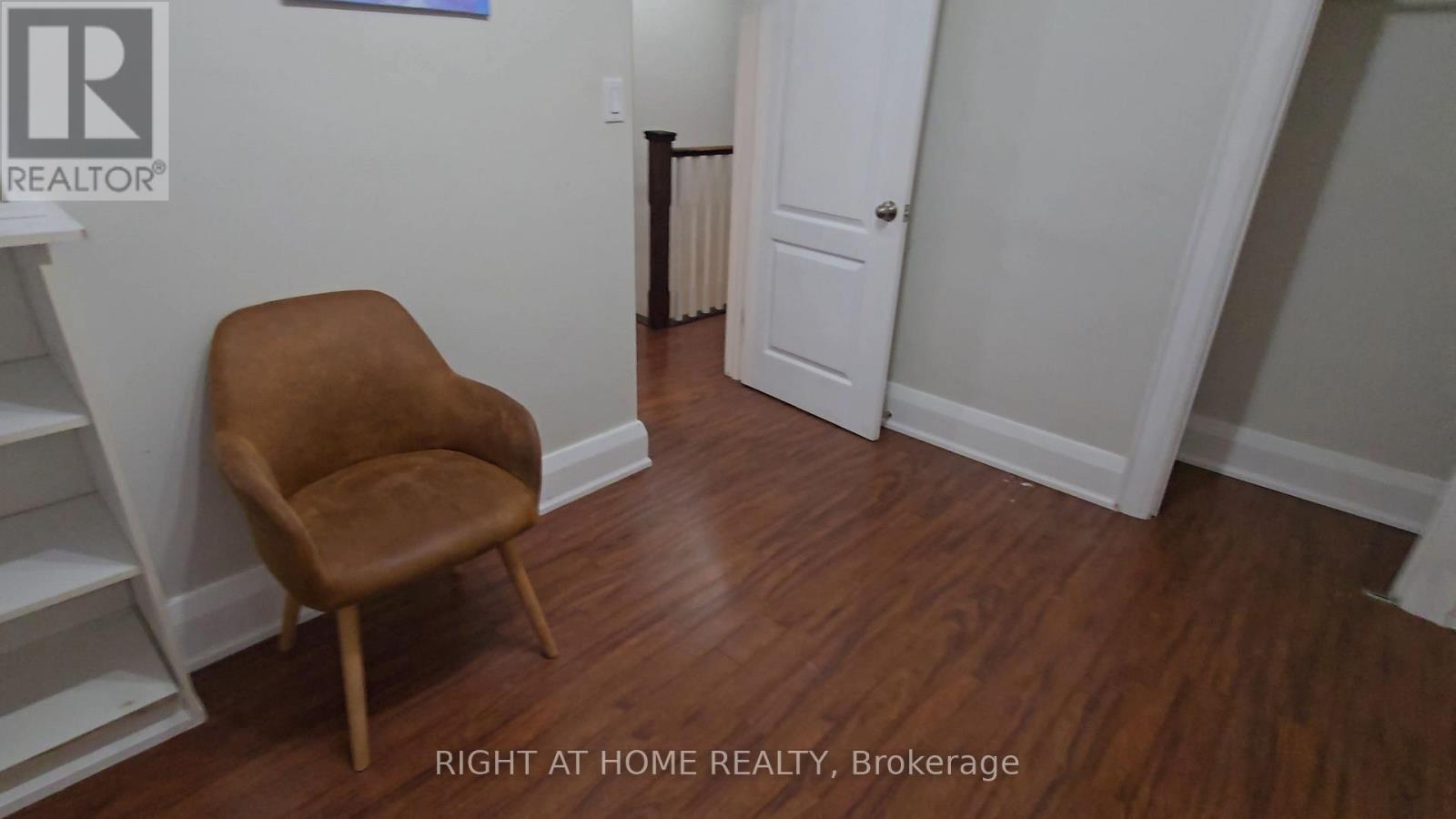 43 Bowie Avenue, Toronto, Ontario  M6E 2P2 - Photo 11 - W13650952