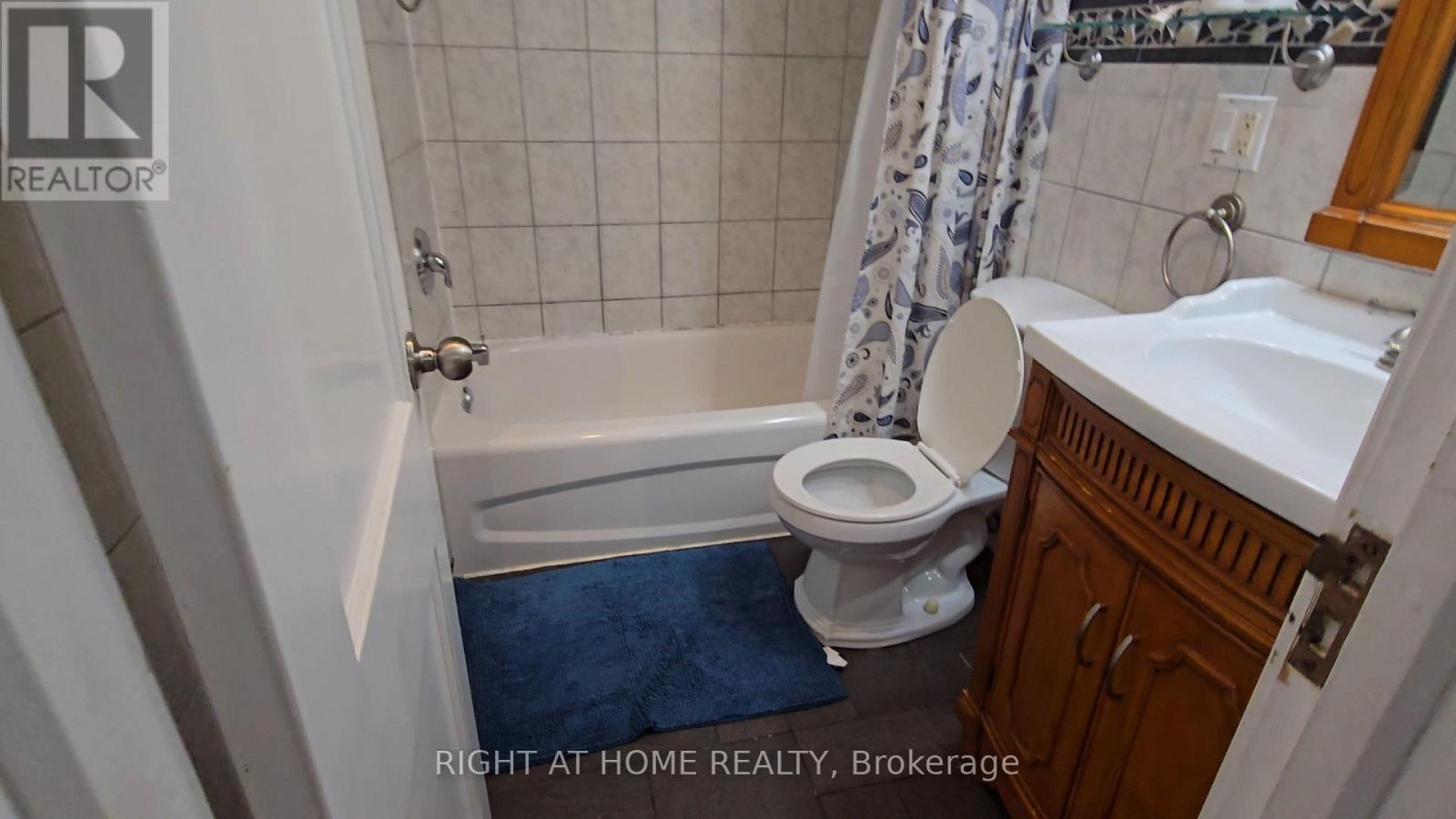 43 Bowie Avenue, Toronto, Ontario  M6E 2P2 - Photo 15 - W13650952