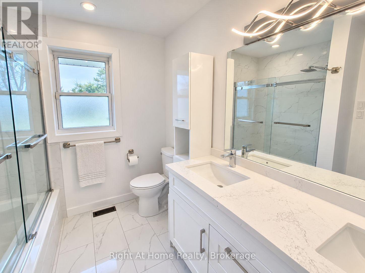 15414 Niagara River Parkway, Niagara-On-The-Lake, Ontario  L0S 1J0 - Photo 13 - X12863544