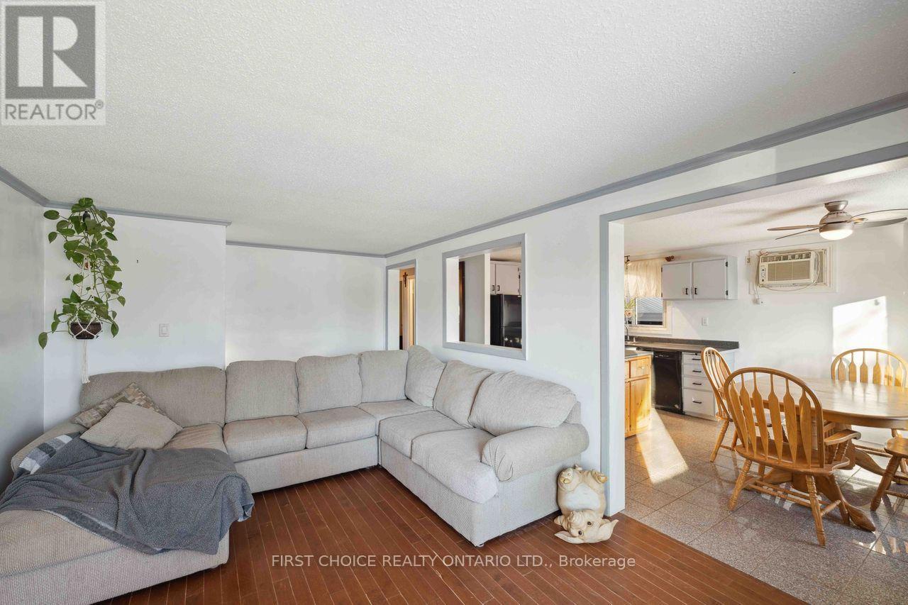 337 Amiens Street, Ottawa, Ontario  K1E 1N4 - Photo 5 - X13794666