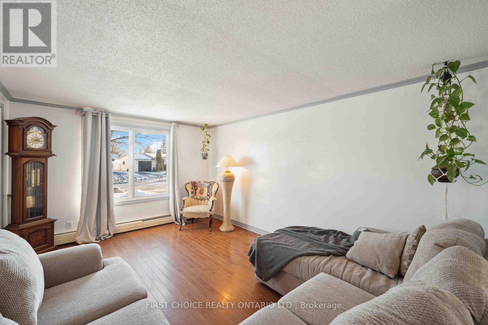 337 Amiens Street, Ottawa, Ontario  K1E 1N4 - Photo 7 - X13794666