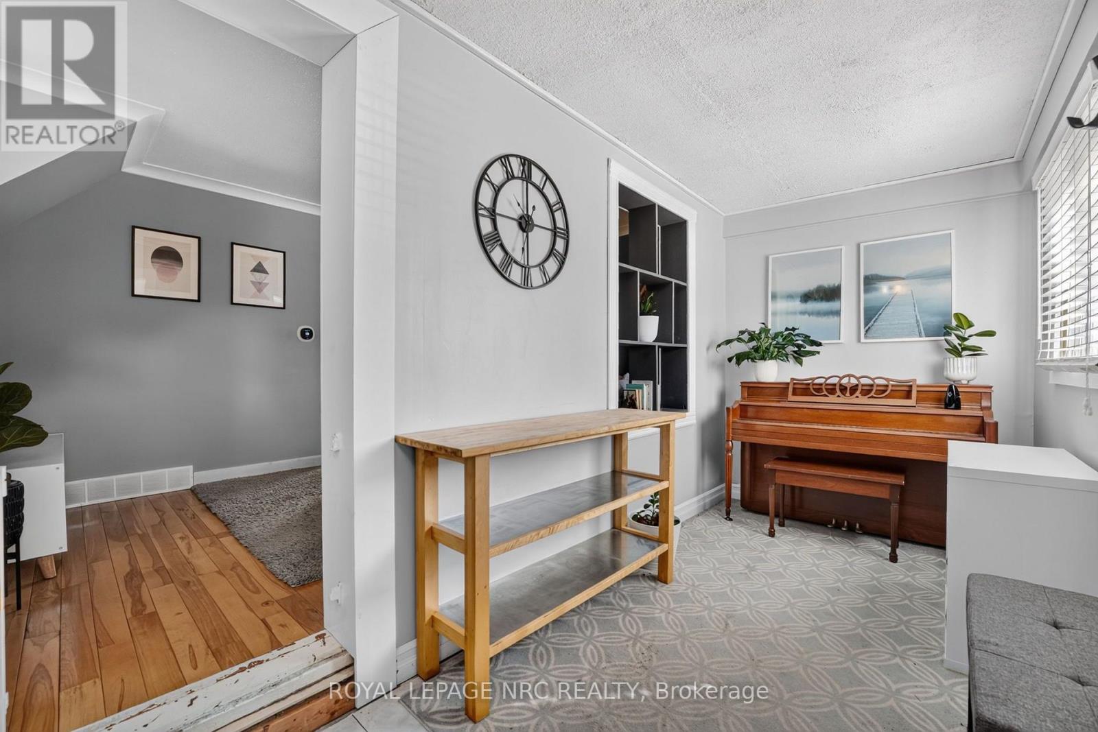 26 Lyndon Street W, Thorold, Ontario  L2V 3J7 - Photo 3 - X13794658