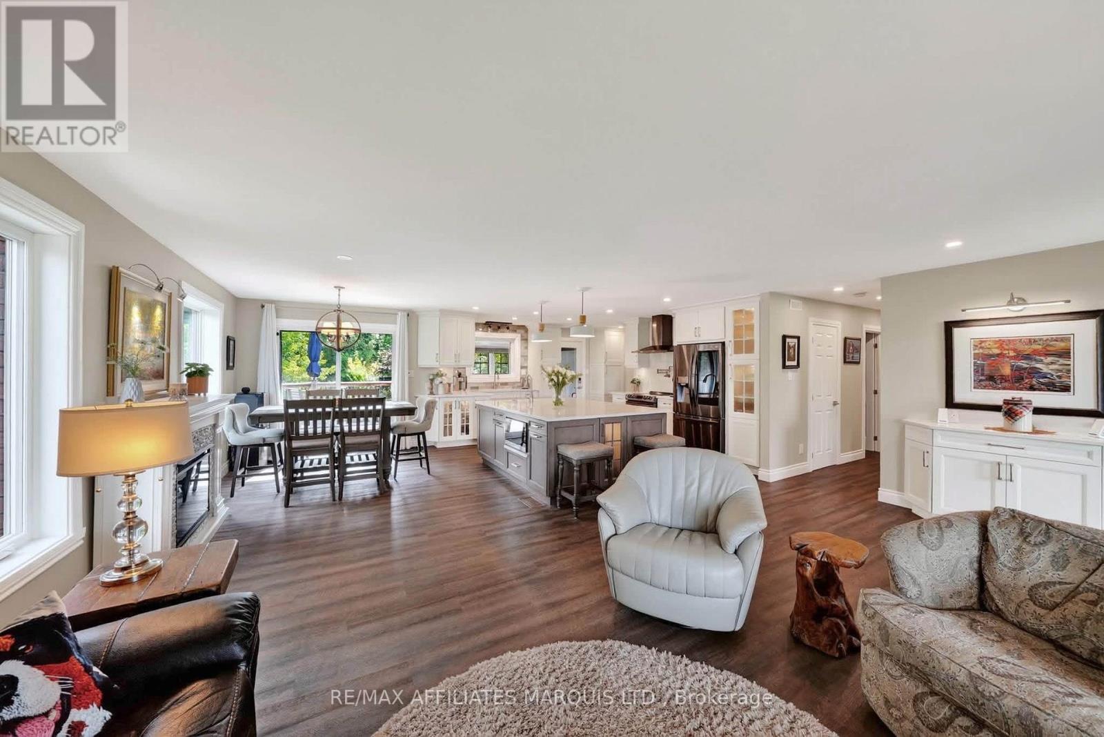 17576 Island Road, South Stormont, Ontario  K0C 1S0 - Photo 16 - X13794656