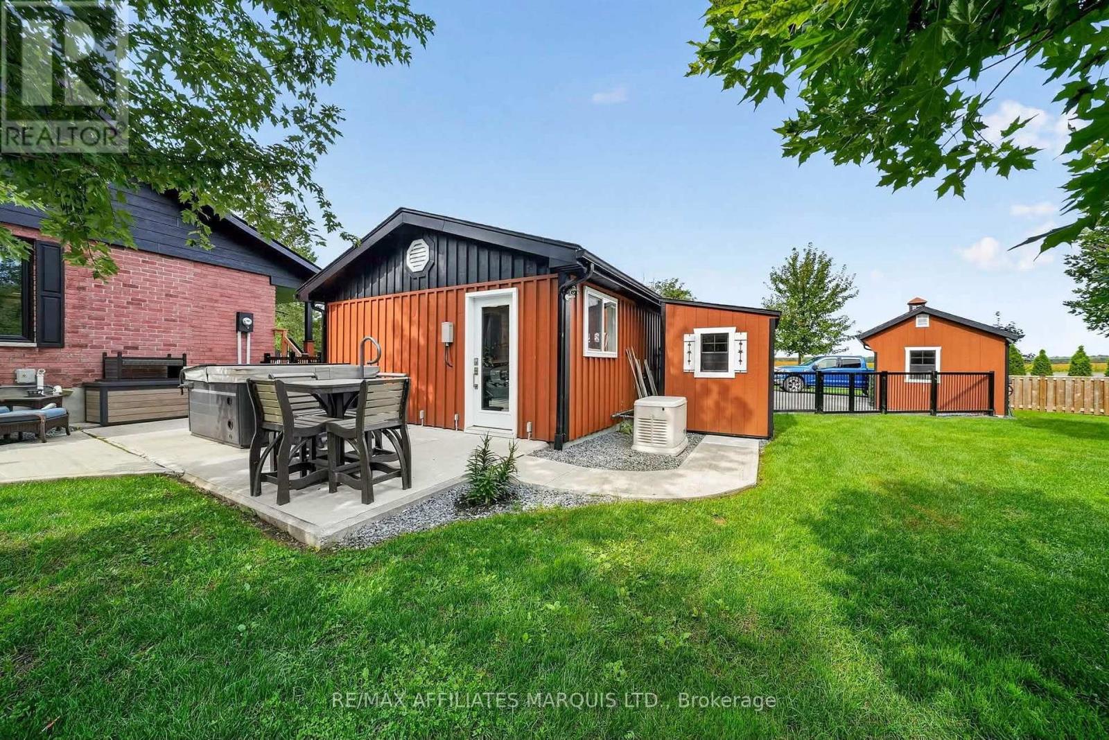 17576 Island Road, South Stormont, Ontario  K0C 1S0 - Photo 9 - X13794656