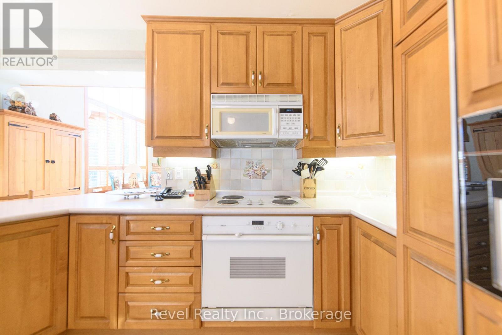 150 Wyandot Court, Blue Mountains, Ontario  L9Y 0S4 - Photo 10 - X13794646