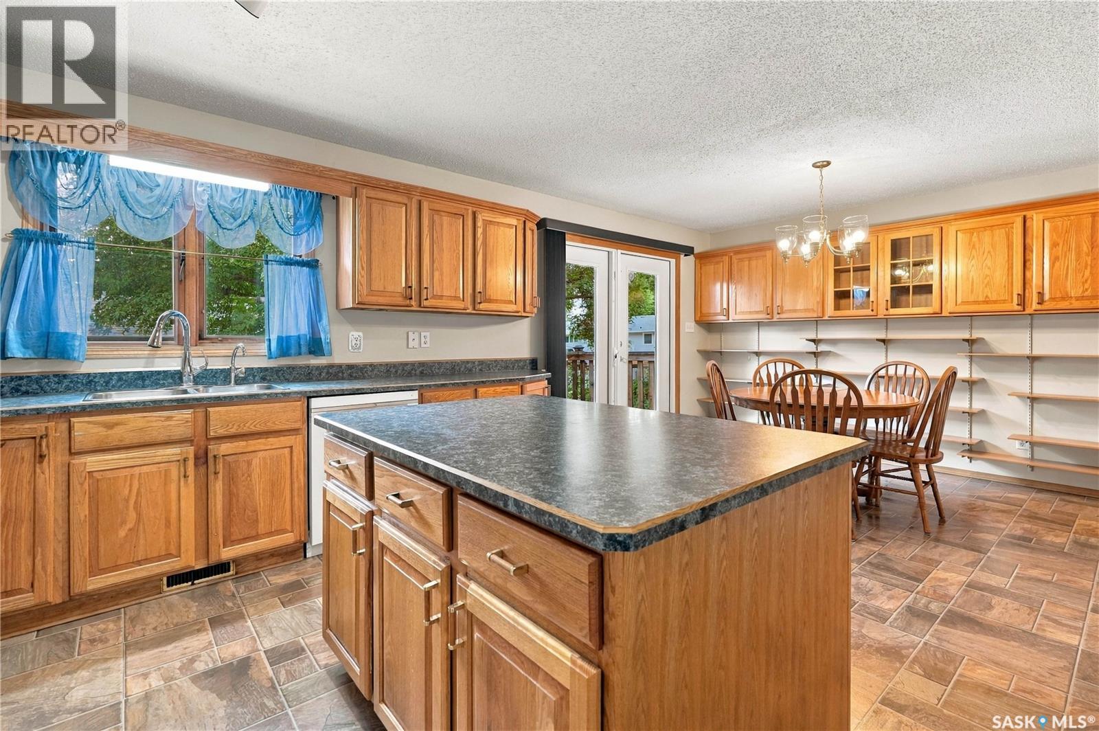 843 N Mcintosh Street, Regina, Saskatchewan  S4R 6H1 - Photo 14 - SK045455