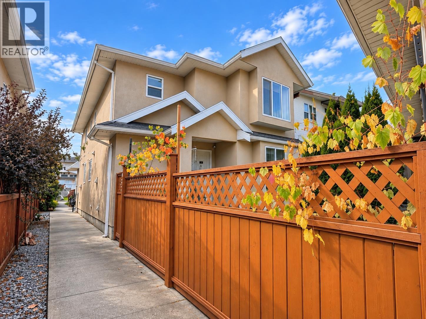 5957 Woodsworth Street, Burnaby, British Columbia  V5G 1S9 - Photo 2 - R3166612