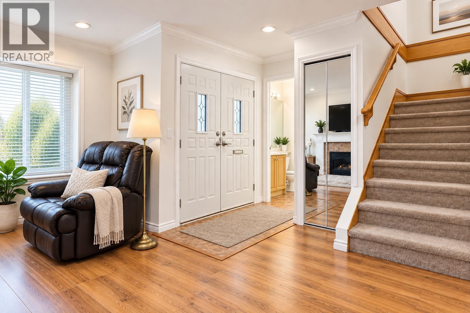 5957 Woodsworth Street, Burnaby, British Columbia  V5G 1S9 - Photo 6 - R3166612
