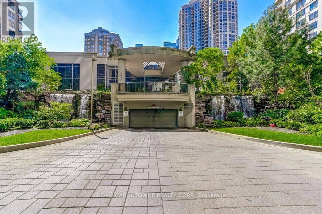 Gph25 - 3888 Duke Of York Boulevard, Mississauga, Ontario  L5B 4P5 - Photo 4 - W13794654