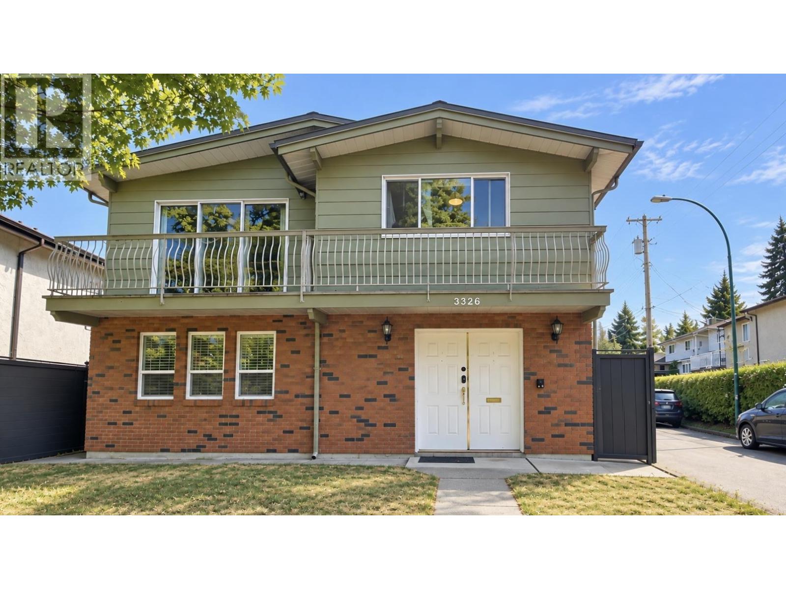 3326 Slocan Street, Vancouver, British Columbia  V5M 3E5 - Photo 2 - R3166617