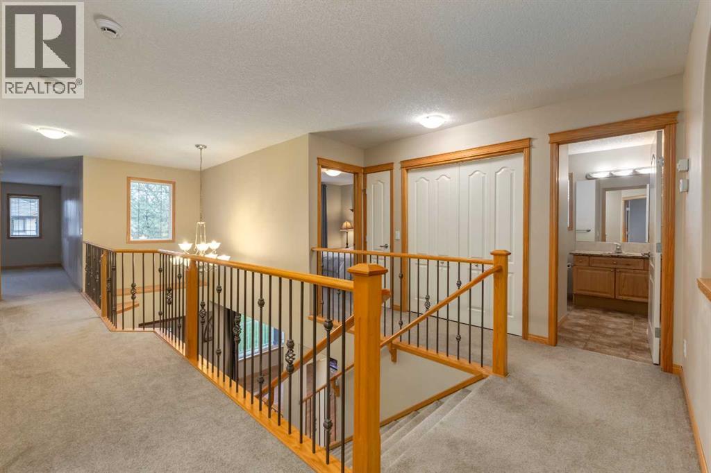 135 Hawkmere View, Chestermere, Alberta  T1X 1T7 - Photo 16 - A2344214