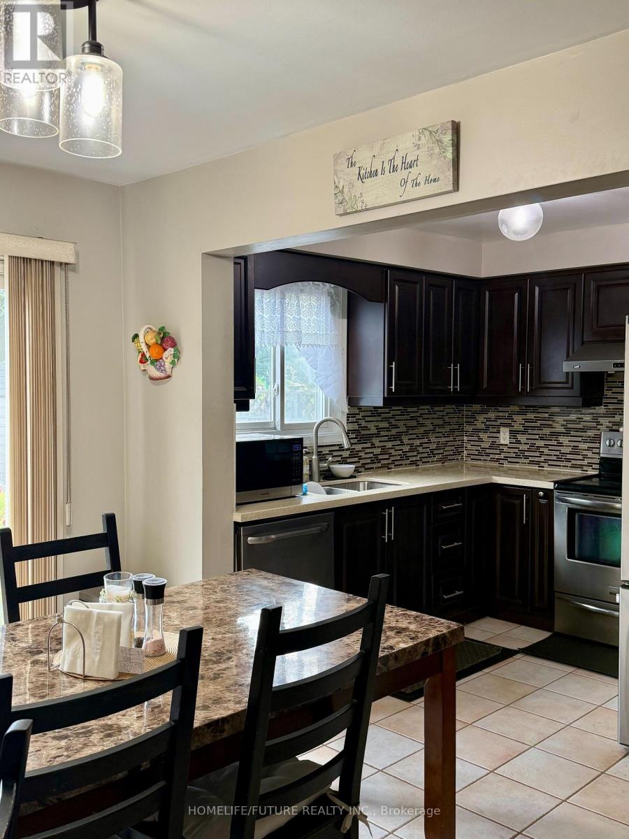 17 Chadwick Drive, Ajax (Central), Ontario  L1S 5W2 - Photo 8 - E13793388