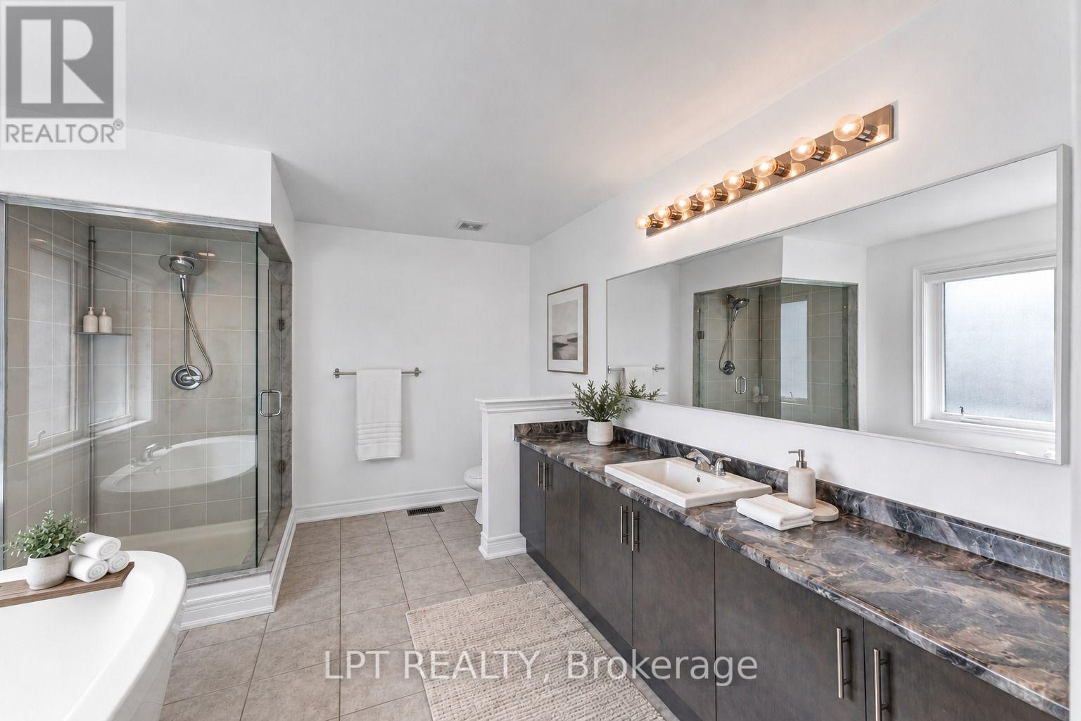 33 Mondial Crescent, East Gwillimbury, Ontario  L9N 0S1 - Photo 15 - N13708024