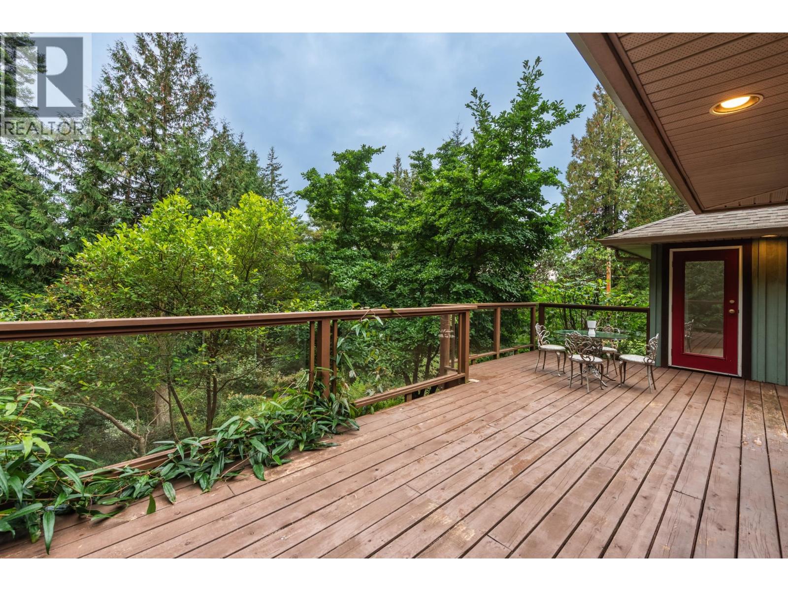 1305 Gower Point Road, Gibsons, British Columbia  V0N 1V3 - Photo 33 - R3166565