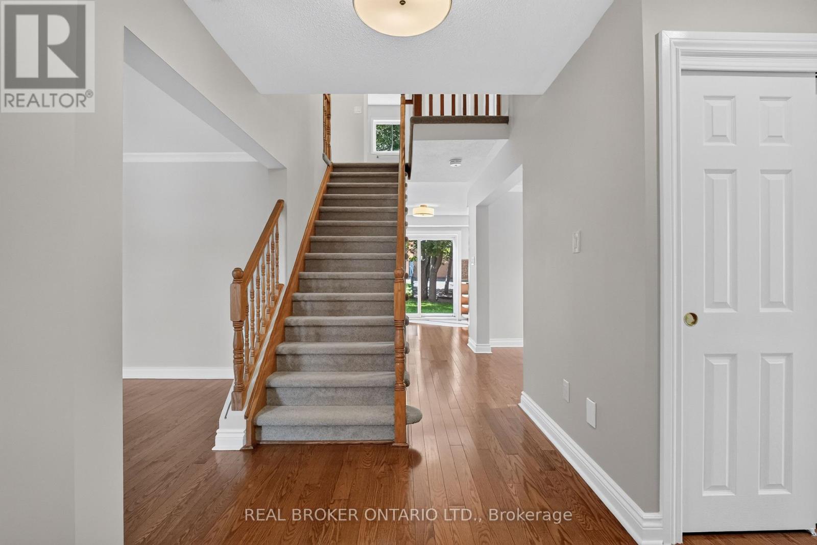 56 Bannock Crescent, Ottawa, Ontario  K2K 2P9 - Photo 4 - X13794712