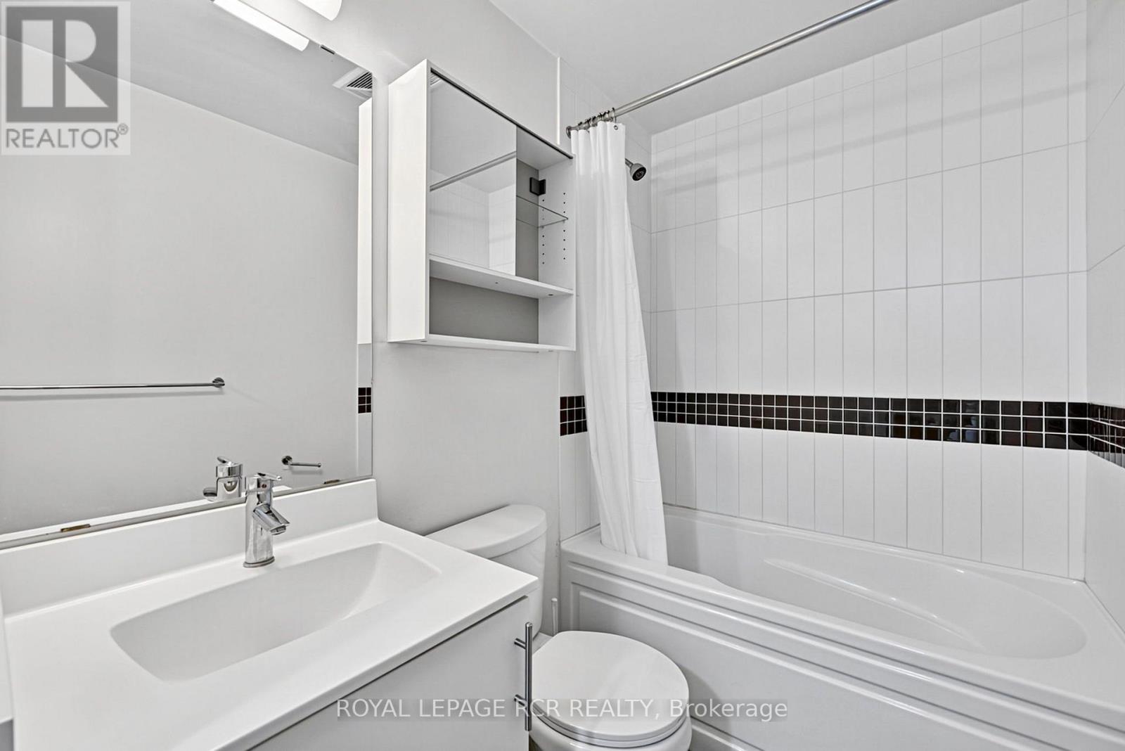 1022 - 165 Legion Road N, Toronto, Ontario  M8Y 0B3 - Photo 19 - W13789030