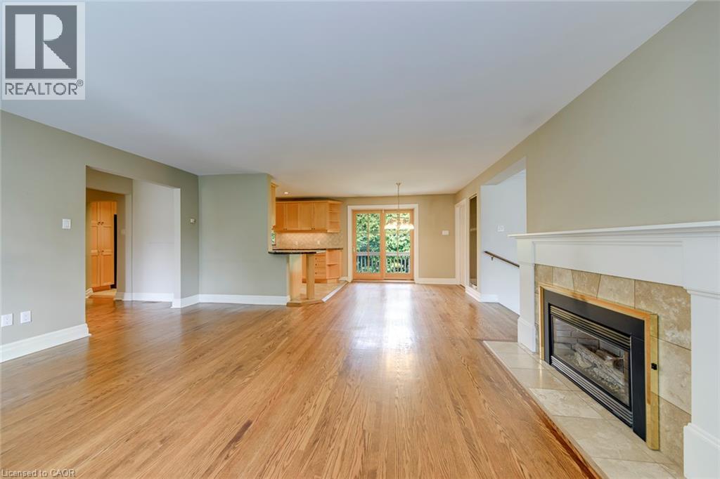 281 Pinehurst Drive, Oakville, Ontario  L6J 4X2 - Photo 8 - 40863759