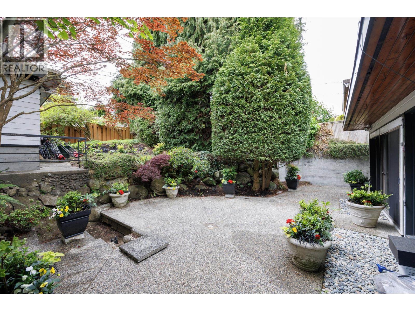 2220 W 32nd Avenue, Vancouver, British Columbia  V6L 2B2 - Photo 8 - R3166514