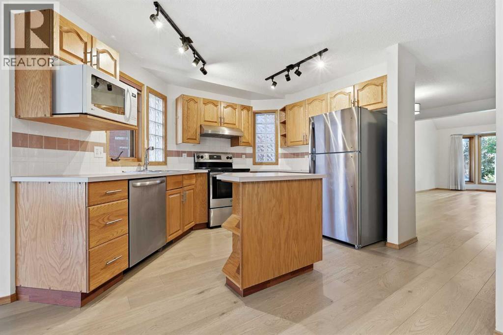 463 23 Avenue Nw, Calgary, Alberta  T2M 1S5 - Photo 9 - A2340984