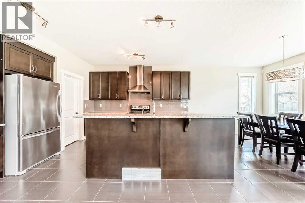 210 Stonemere Green, Chestermere, Alberta  T1X 0S2 - Photo 4 - A2308839