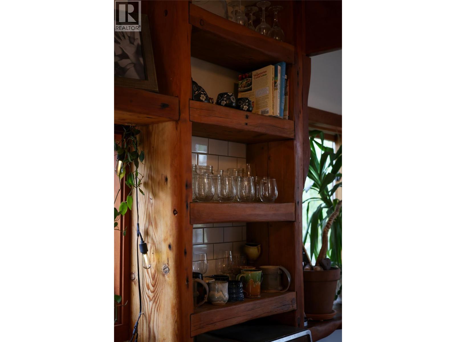 1677 Second Avenue, Rossland, British Columbia V0G 1Y0 - Photo 23 - 10400709