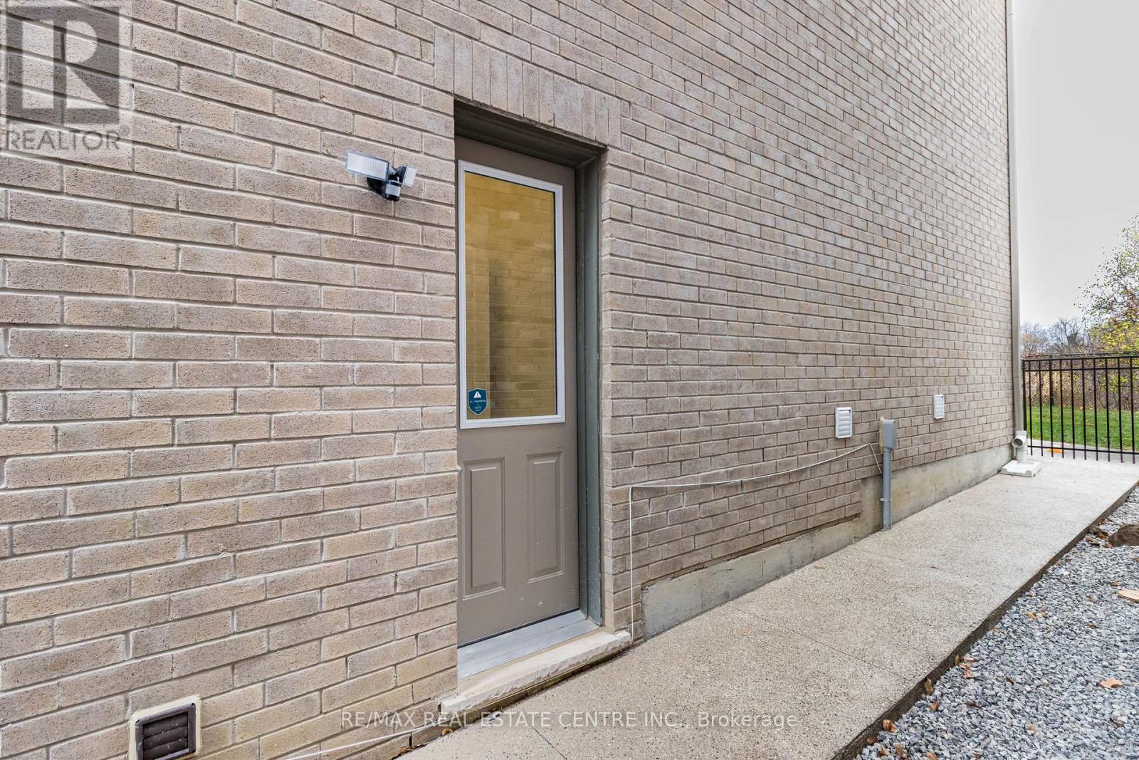 35 Arthur Griffin Crescent, Caledon, Ontario  L7C 4E9 - Photo 32 - W13794746