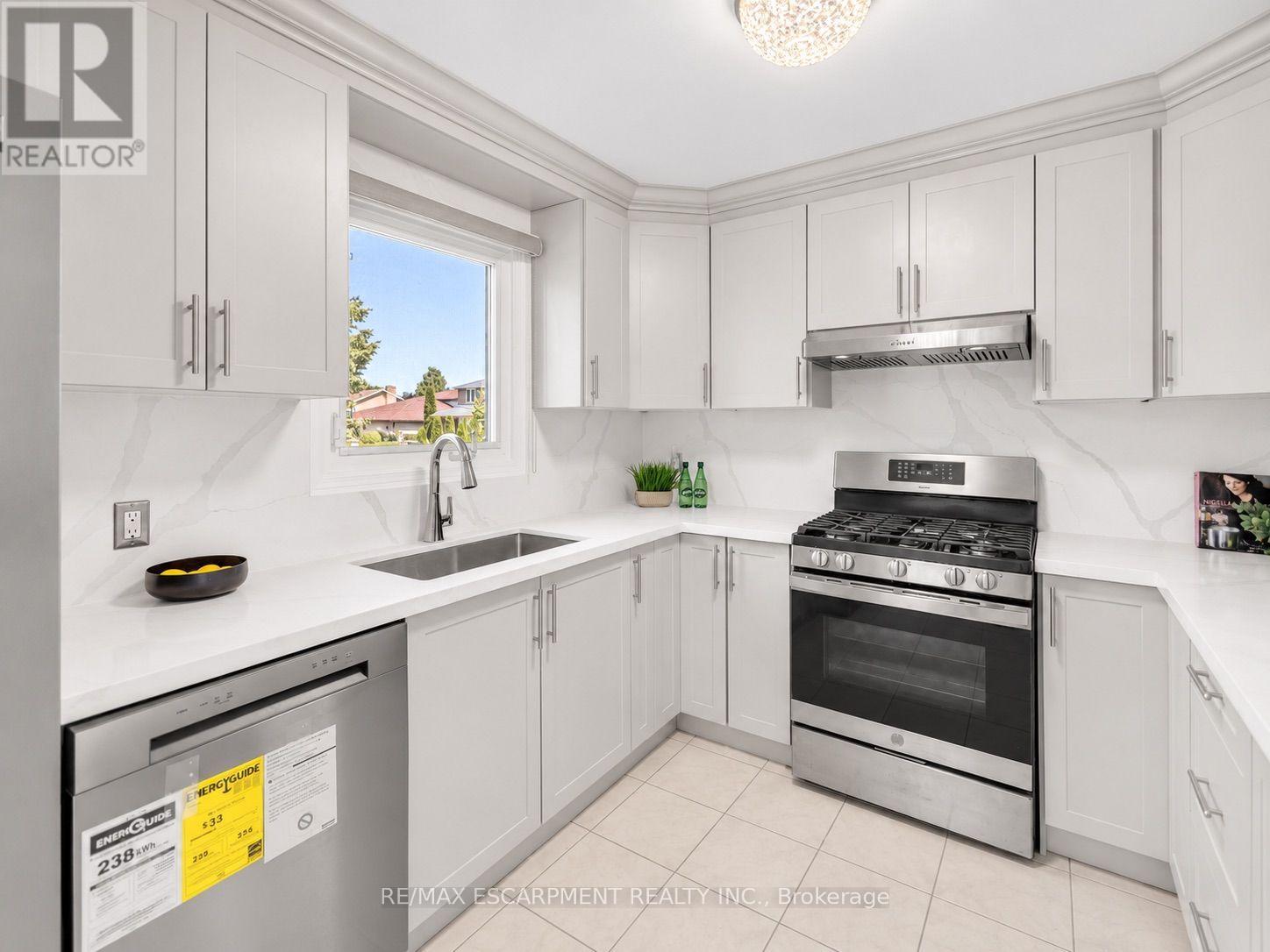 31 Vega Crescent, Hamilton, Ontario  L8E 4S6 - Photo 14 - X13794728