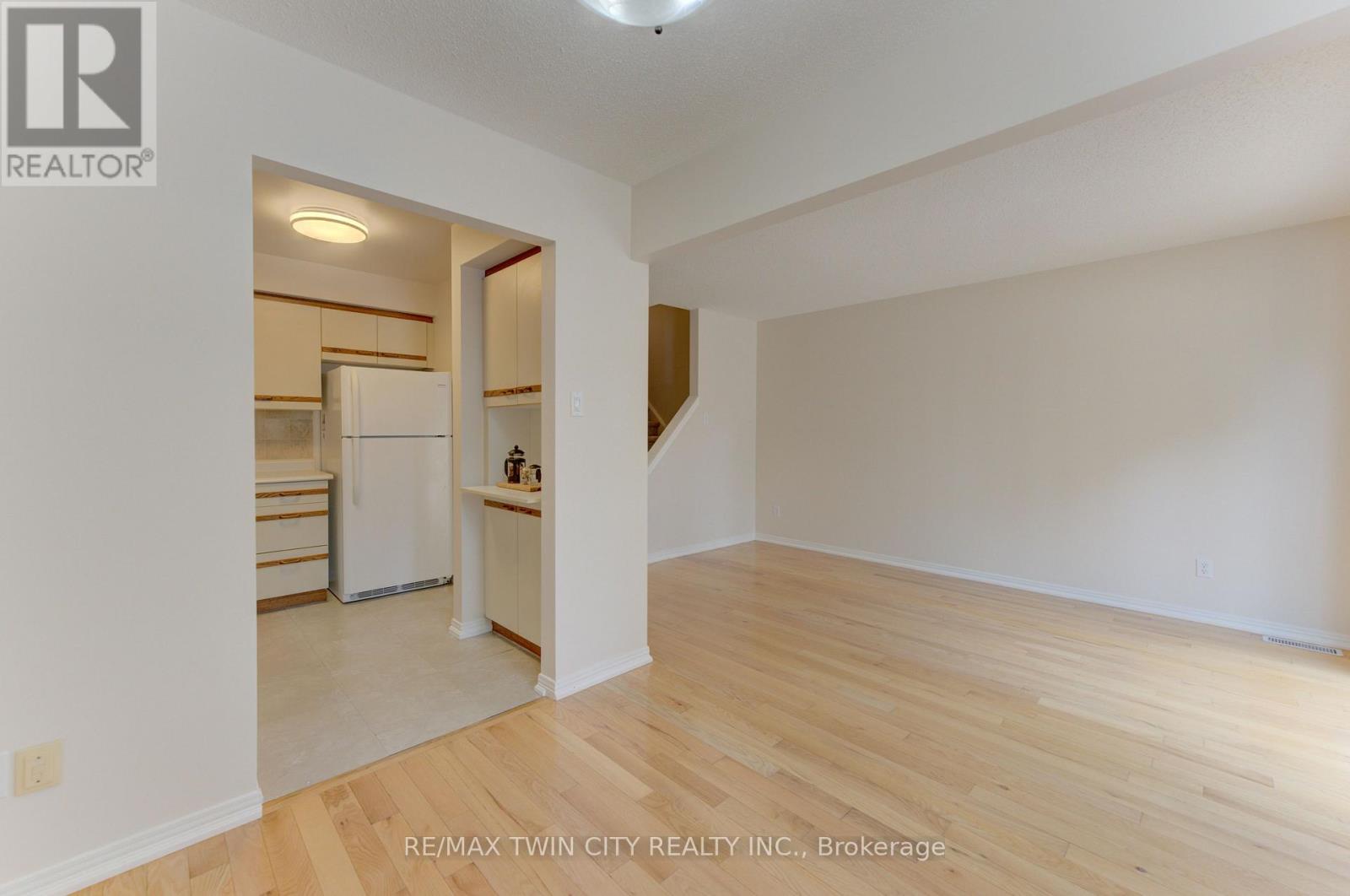 4 - 360 Cornridge Place, Waterloo, Ontario  N2T 2N9 - Photo 11 - X13792840