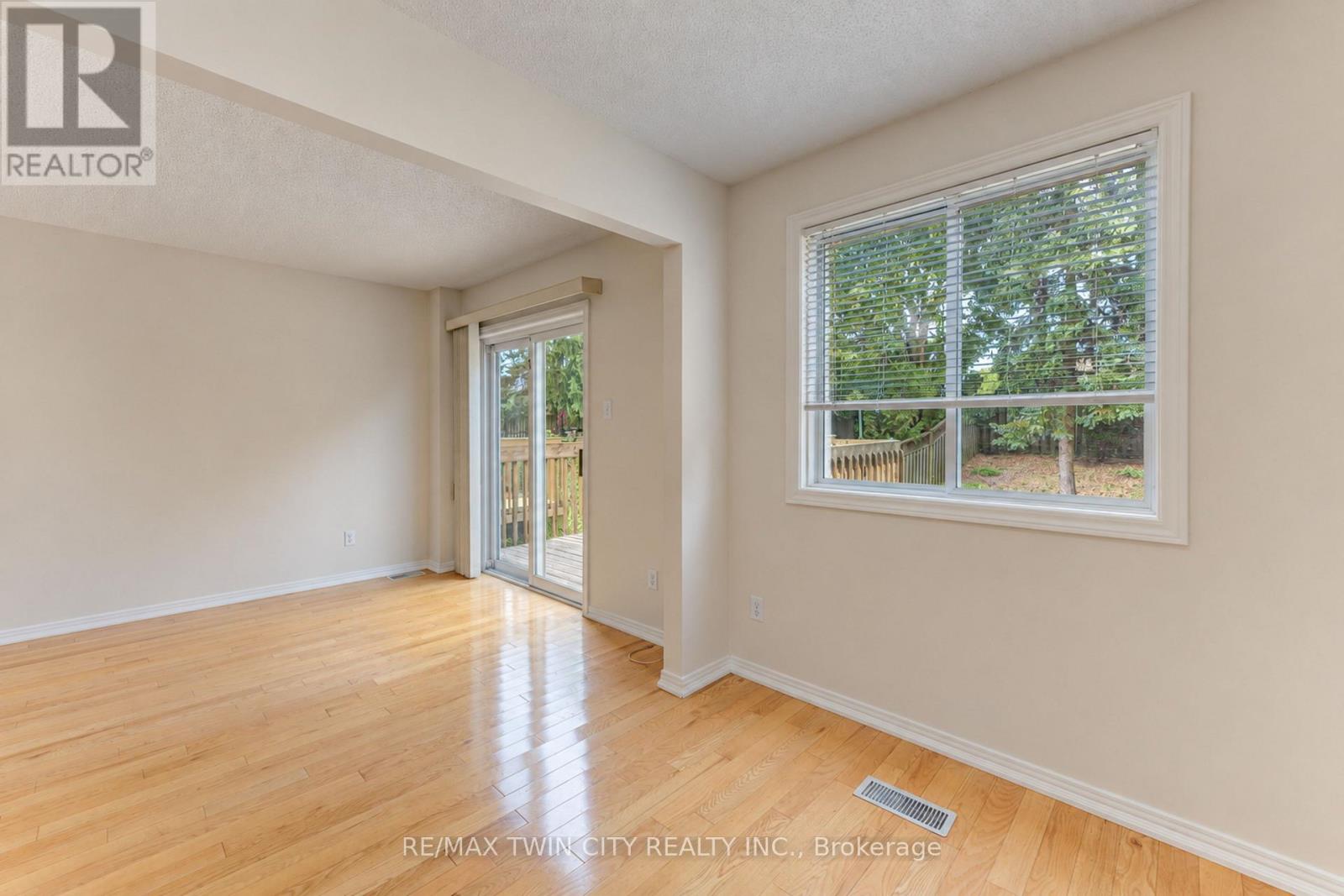 4 - 360 Cornridge Place, Waterloo, Ontario  N2T 2N9 - Photo 15 - X13792840