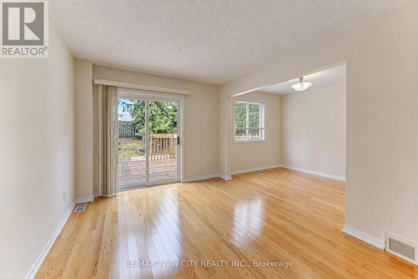 4 - 360 Cornridge Place, Waterloo, Ontario  N2T 2N9 - Photo 13 - X13792840