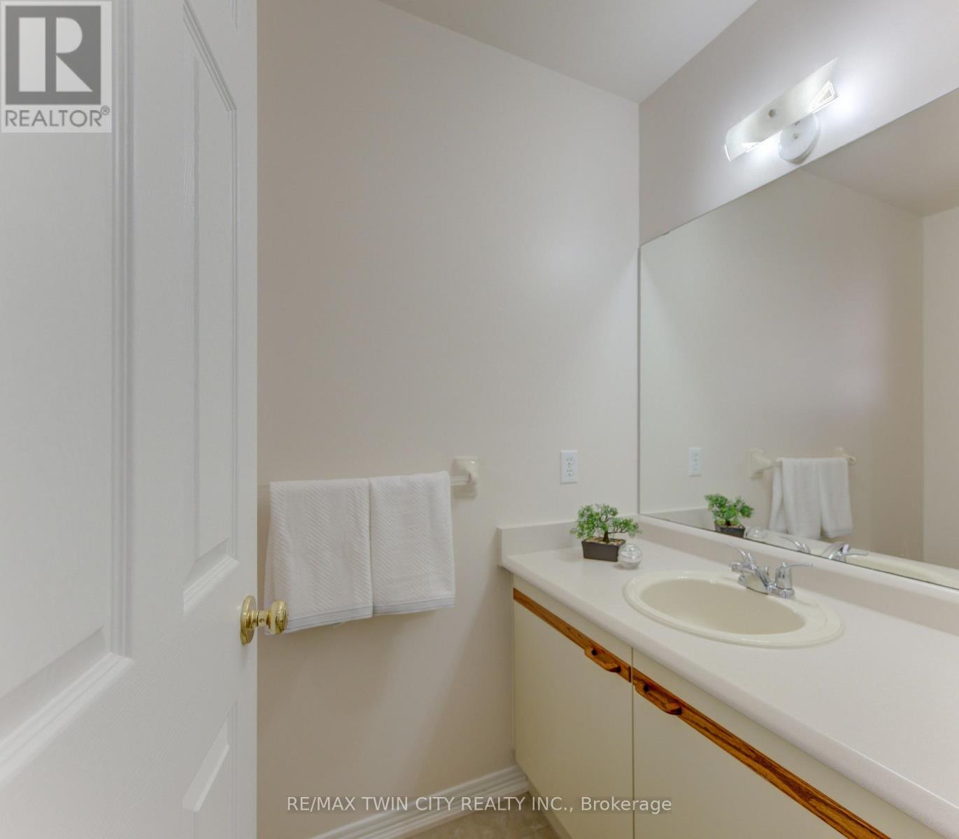 4 - 360 Cornridge Place, Waterloo, Ontario  N2T 2N9 - Photo 17 - X13792840