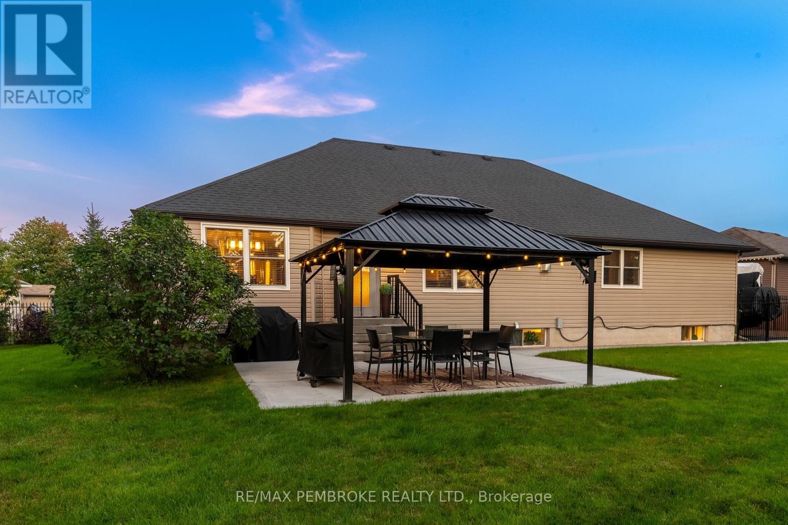 221 Oriole Crescent, Petawawa, Ontario  K8H 0A7 - Photo 48 - X13791956