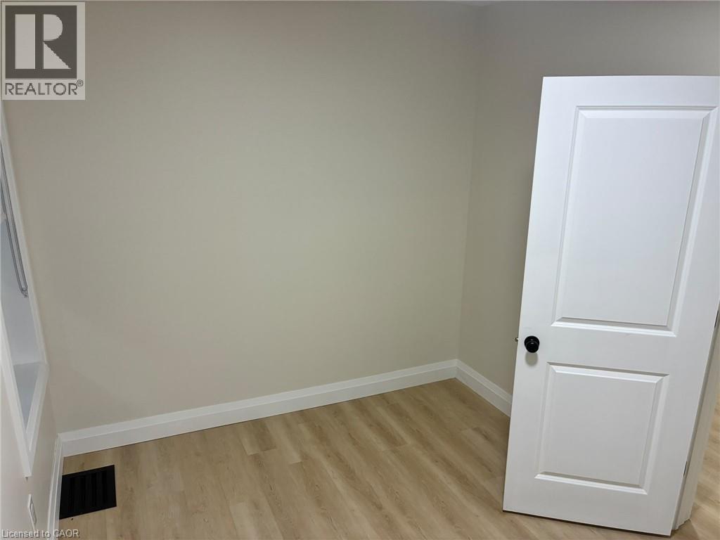 413 Concession Street Unit# Main, Hamilton, Ontario  L9A 1B8 - Photo 4 - 40861697