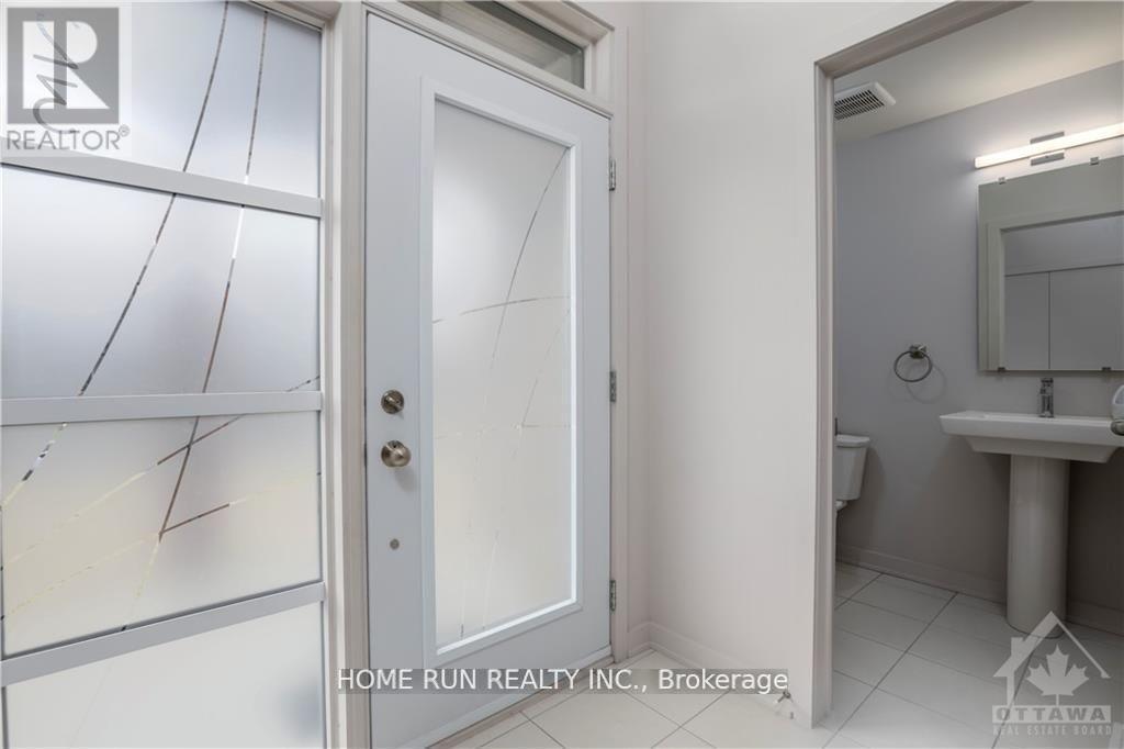 923 Chipping Circle, Ottawa, Ontario  K4M 0E7 - Photo 2 - X13794760