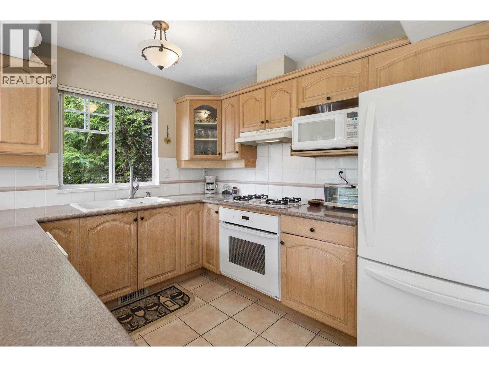 48 2979 Panorama Drive, Coquitlam, British Columbia  V3E 2W8 - Photo 14 - R3166631
