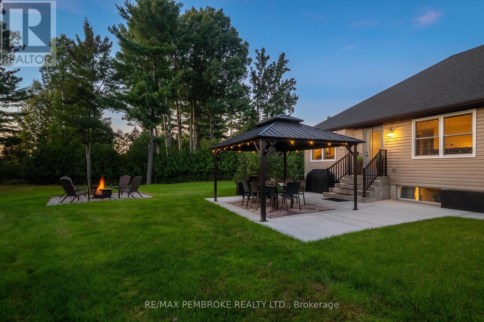 221 Oriole Crescent, Petawawa, Ontario  K8H 0A7 - Photo 50 - X13791956