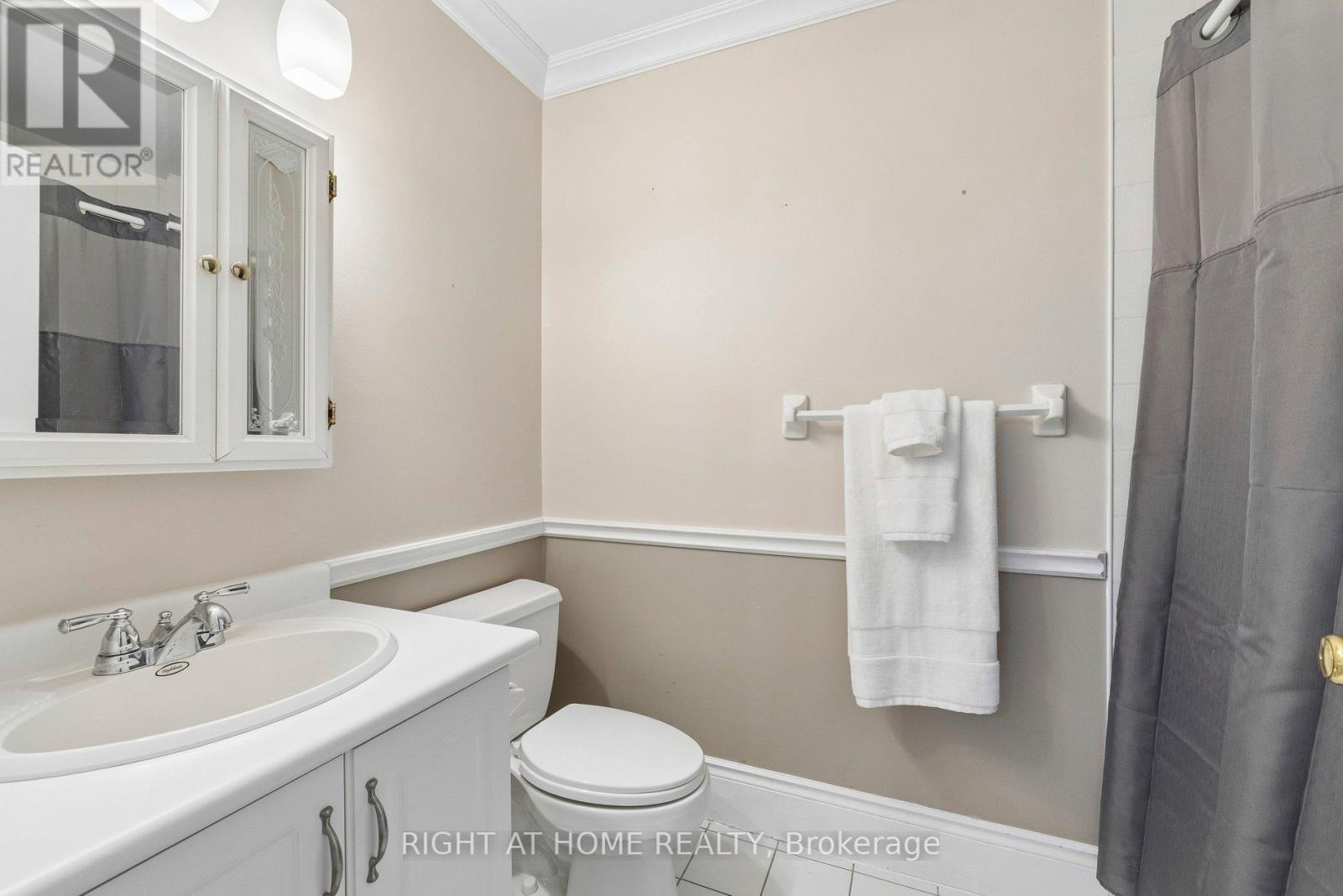 318 - 193 Lake Driveway Drive W, Ajax, Ontario  L1S 7H8 - Photo 10 - E13794758