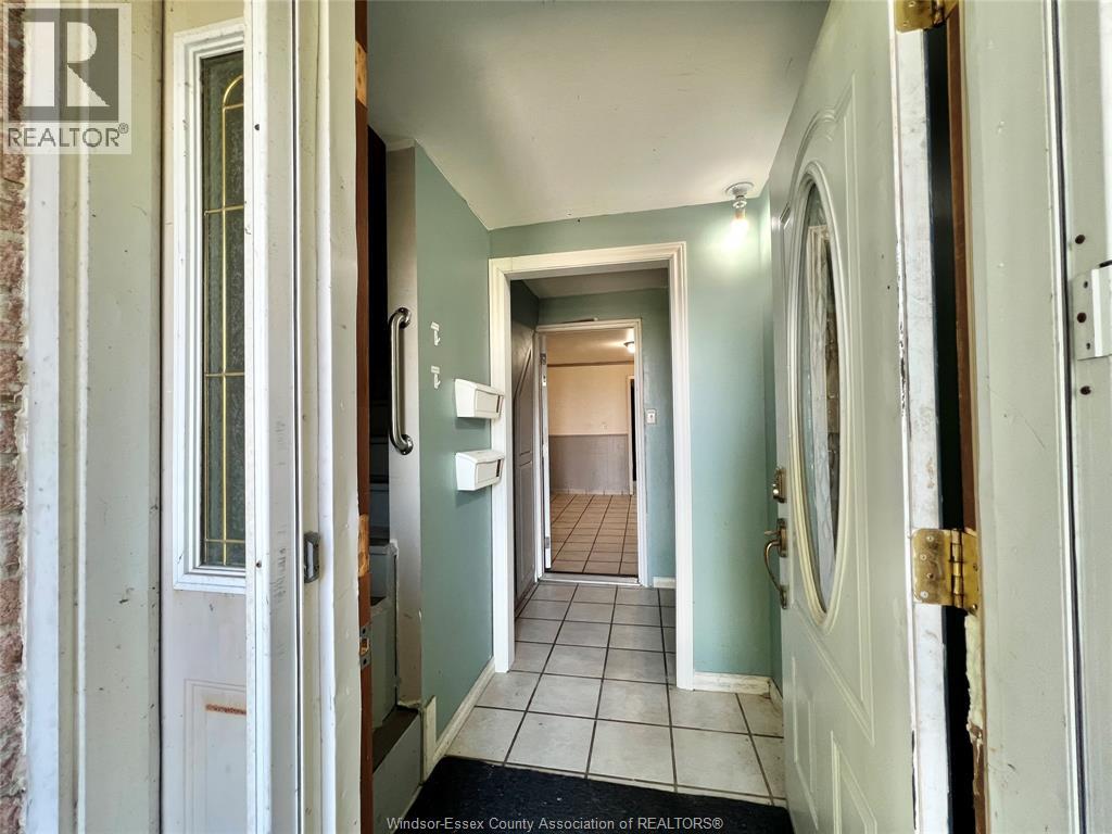 3595 County 42 Road Unit# Main, Windsor, Ontario  N9A 6J3 - Photo 4 - 26022054
