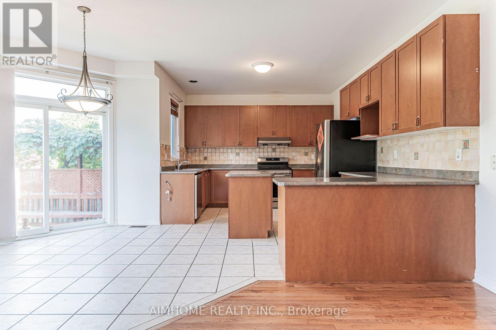 48 Red Ash Drive, Markham (Legacy), Ontario  L3S 4B8 - Photo 8 - N13794762