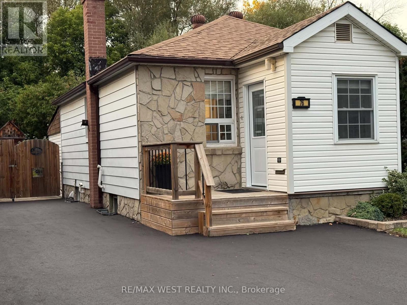 76 Laburnham Avenue, Toronto, Ontario  M8W 1S8 - Photo 42 - W13757266