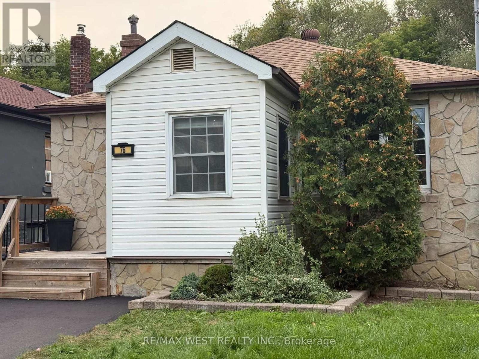 76 Laburnham Avenue, Toronto, Ontario  M8W 1S8 - Photo 43 - W13757266