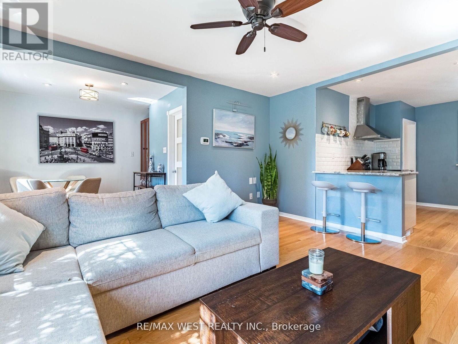 76 Laburnham Avenue, Toronto, Ontario  M8W 1S8 - Photo 8 - W13757266