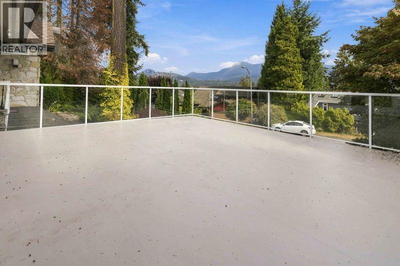 734 CARLETON DRIVE, port moody, British Columbia