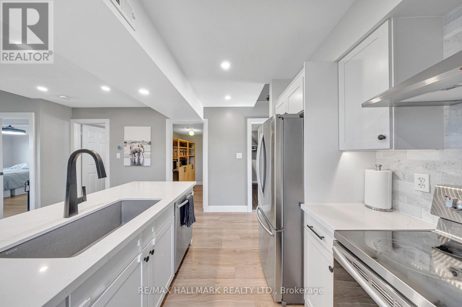 3 - 106 Petra Way, Whitby, Ontario  L1R 0A2 - Photo 3 - E13794784