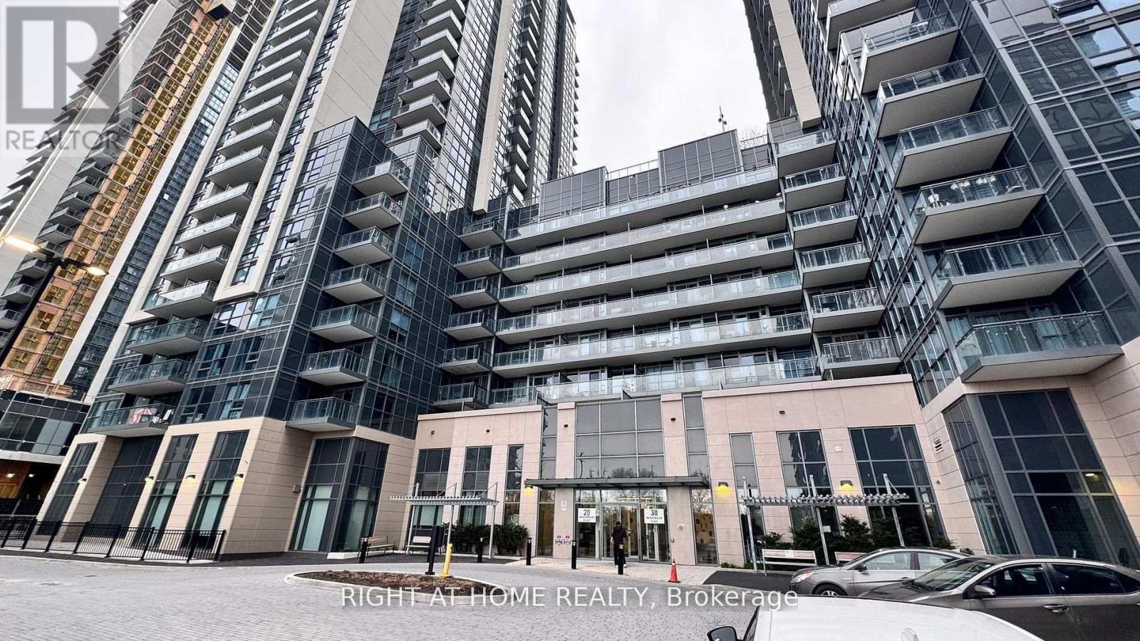824 - 20 MEADOWGLEN PLACE S, Toronto, Ontario